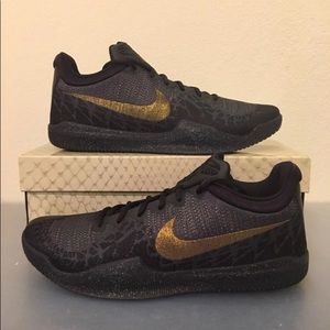 Nike Kobe Mamba Rage Black Metallic Gold Size 10